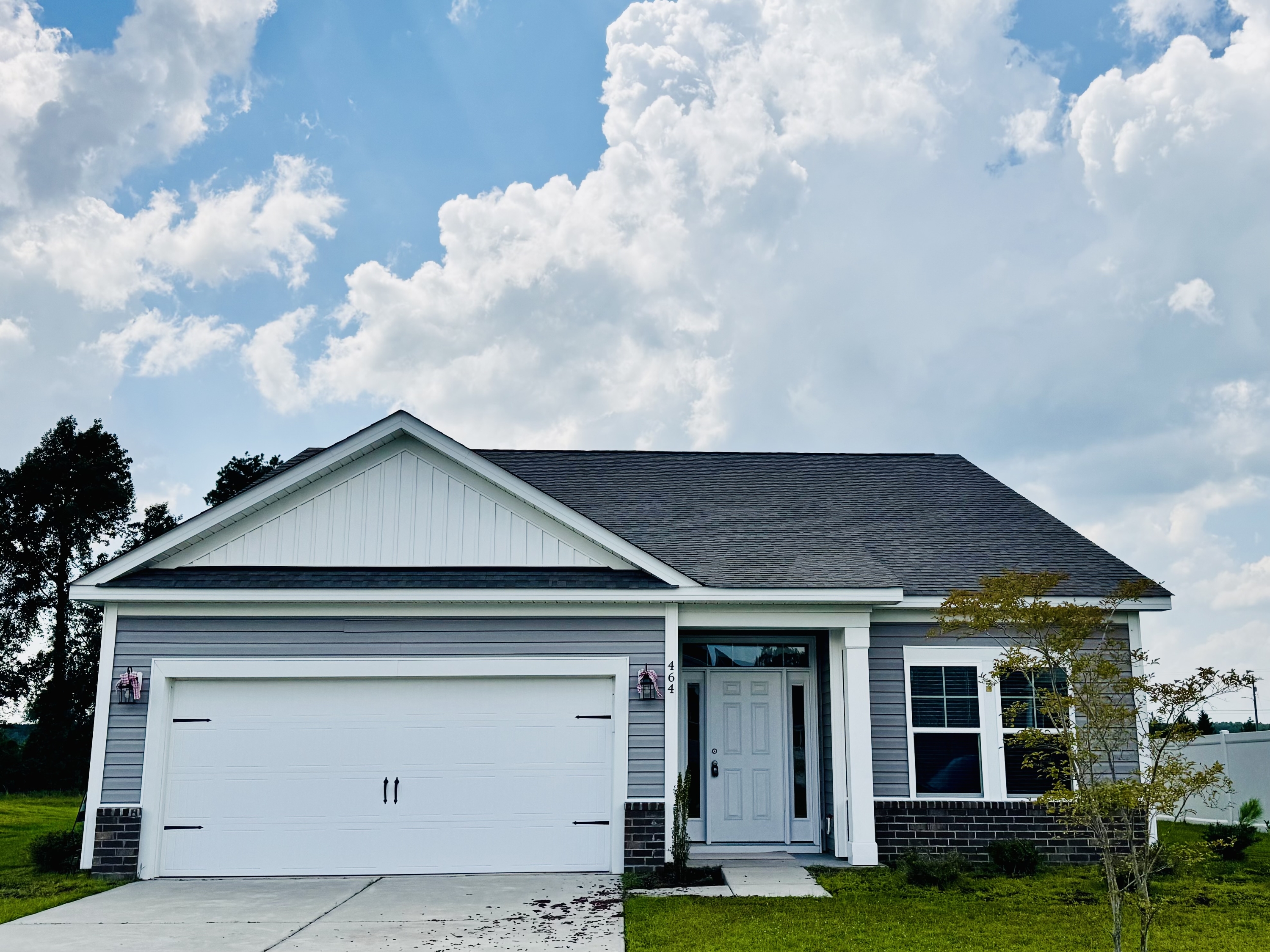464 Honeyhill Lp